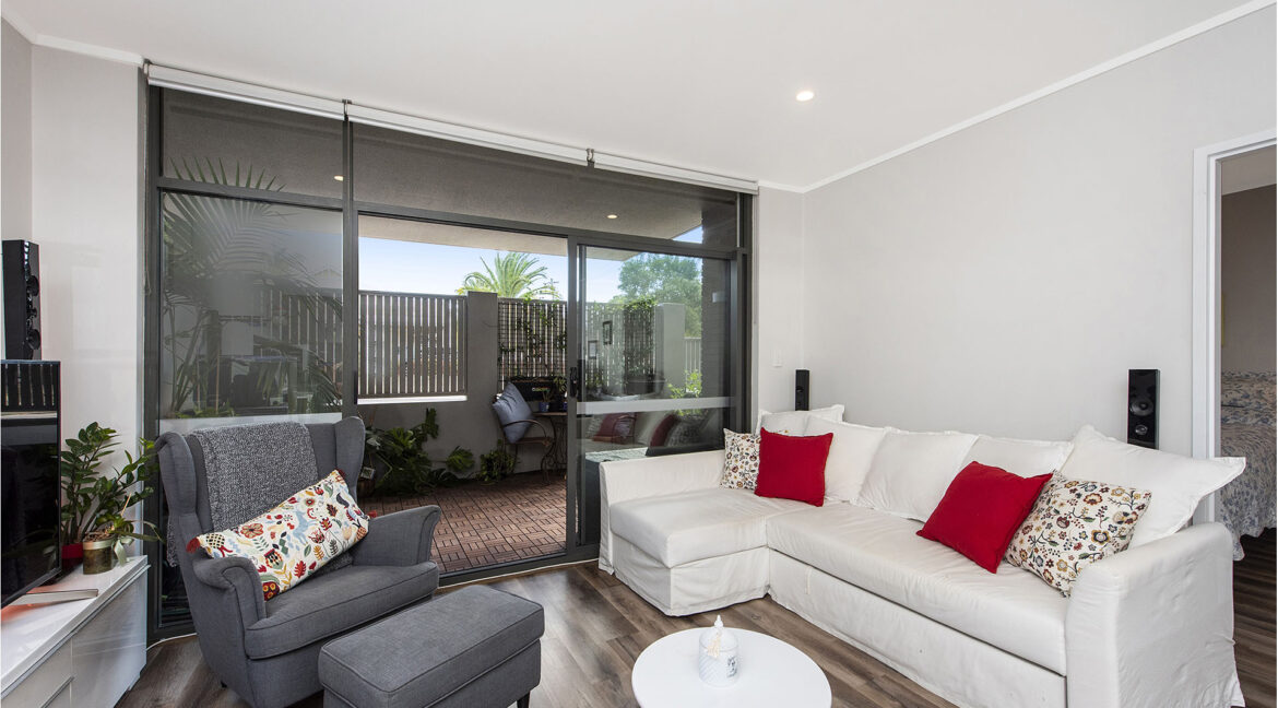 4-484 Fitzgerald St North Perth (3)