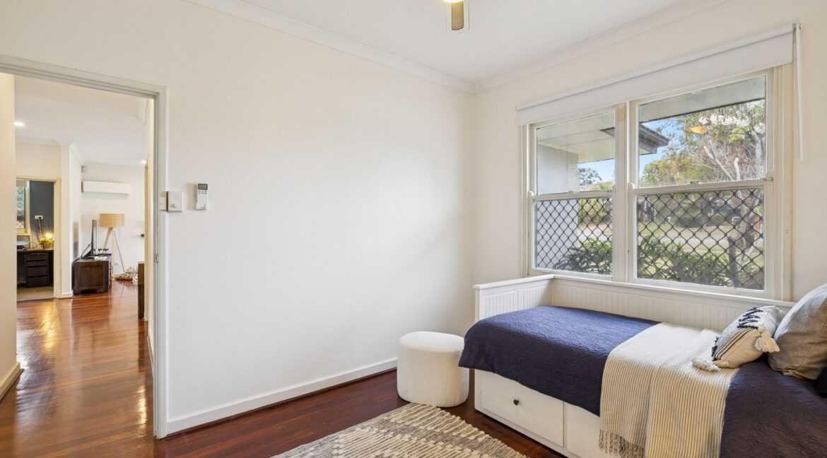 127 Devenish St E Vic Park (13)