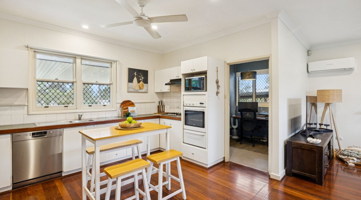 127 Devenish St E Vic Park (16)