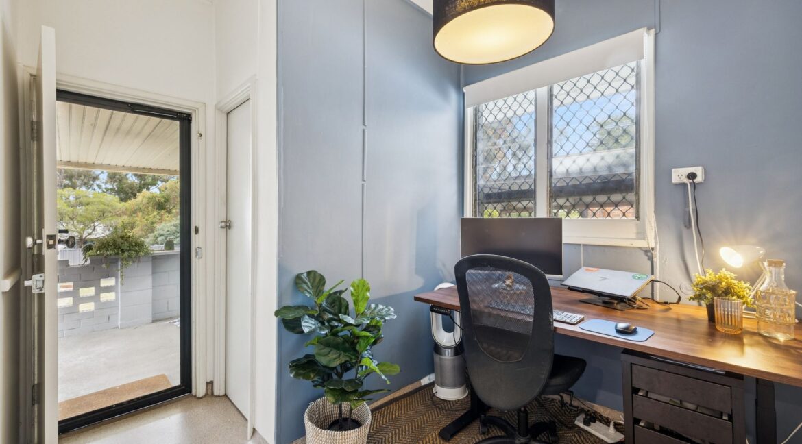 127 Devenish St E Vic Park (19)