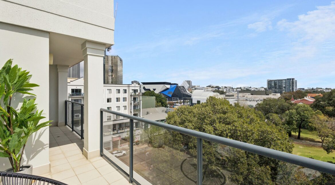 17-182 James St Northbridge (23)